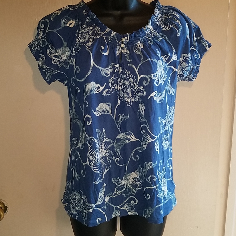 short sleeve top